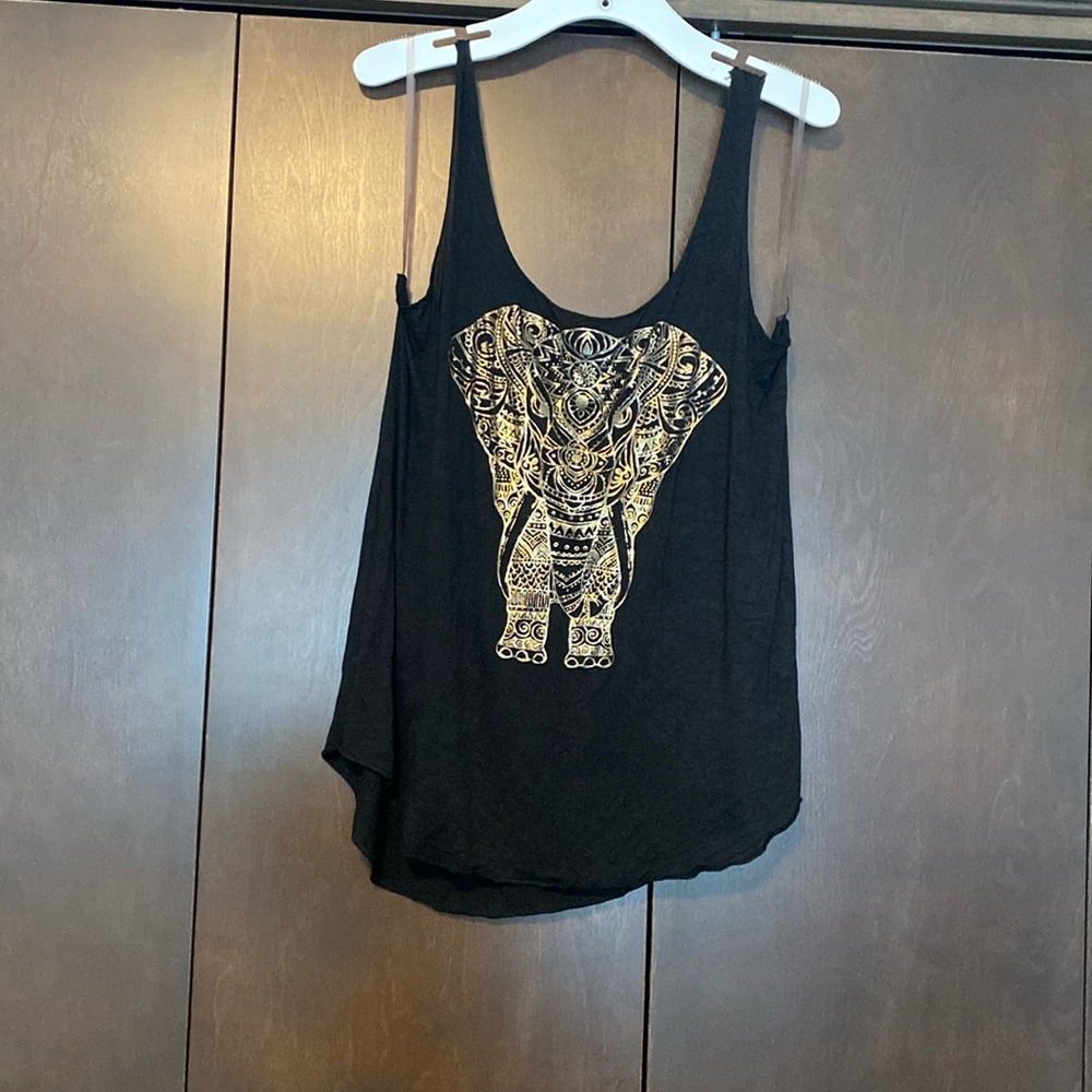 Boutique scoop tank